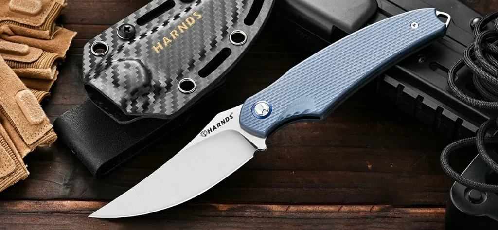 Fixed-blade Knives